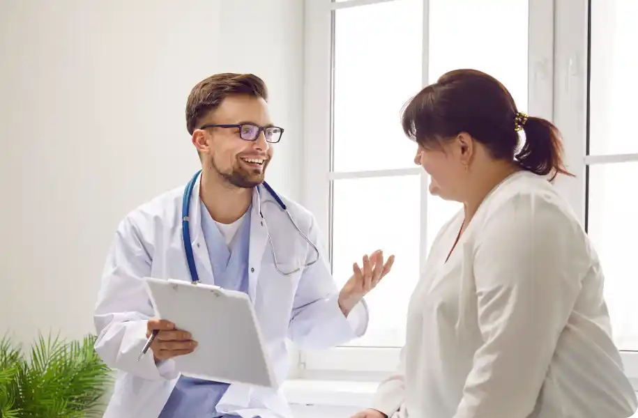 Neurostar expert discussing procedure with patient